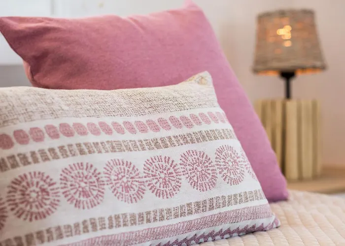 Jkg Oikia Agia Anna (Naxos)