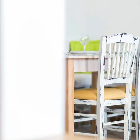 Jkg Oikia * Agia Anna (Naxos)